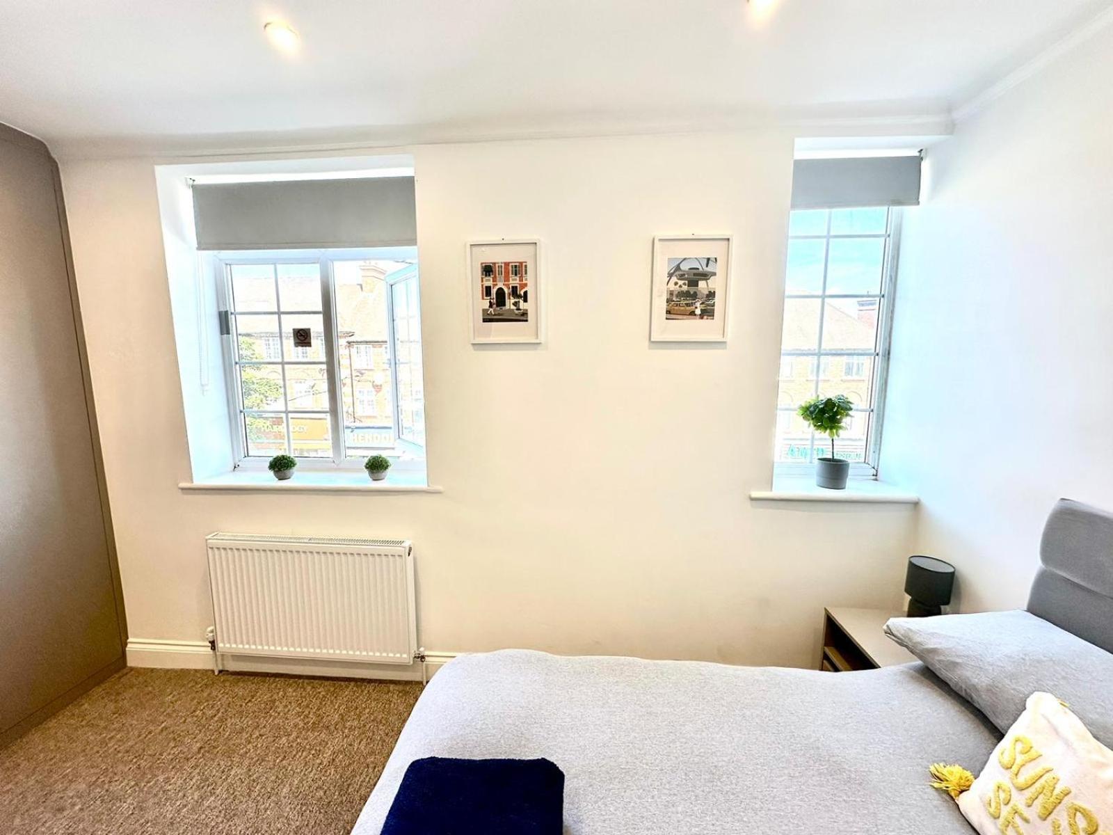 Spectacular Modern, Private Apartment,15 Mins To Central London Hendon Eksteriør billede