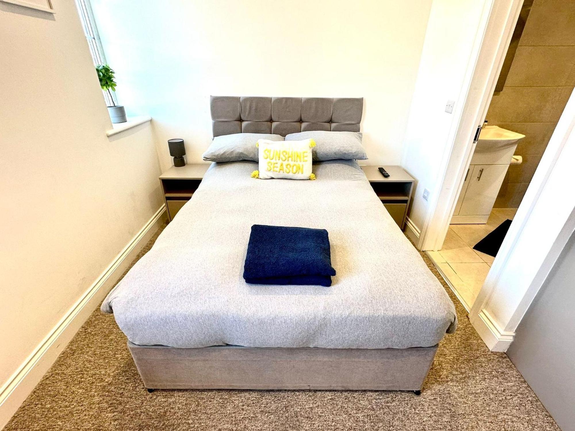 Spectacular Modern, Private Apartment,15 Mins To Central London Hendon Eksteriør billede