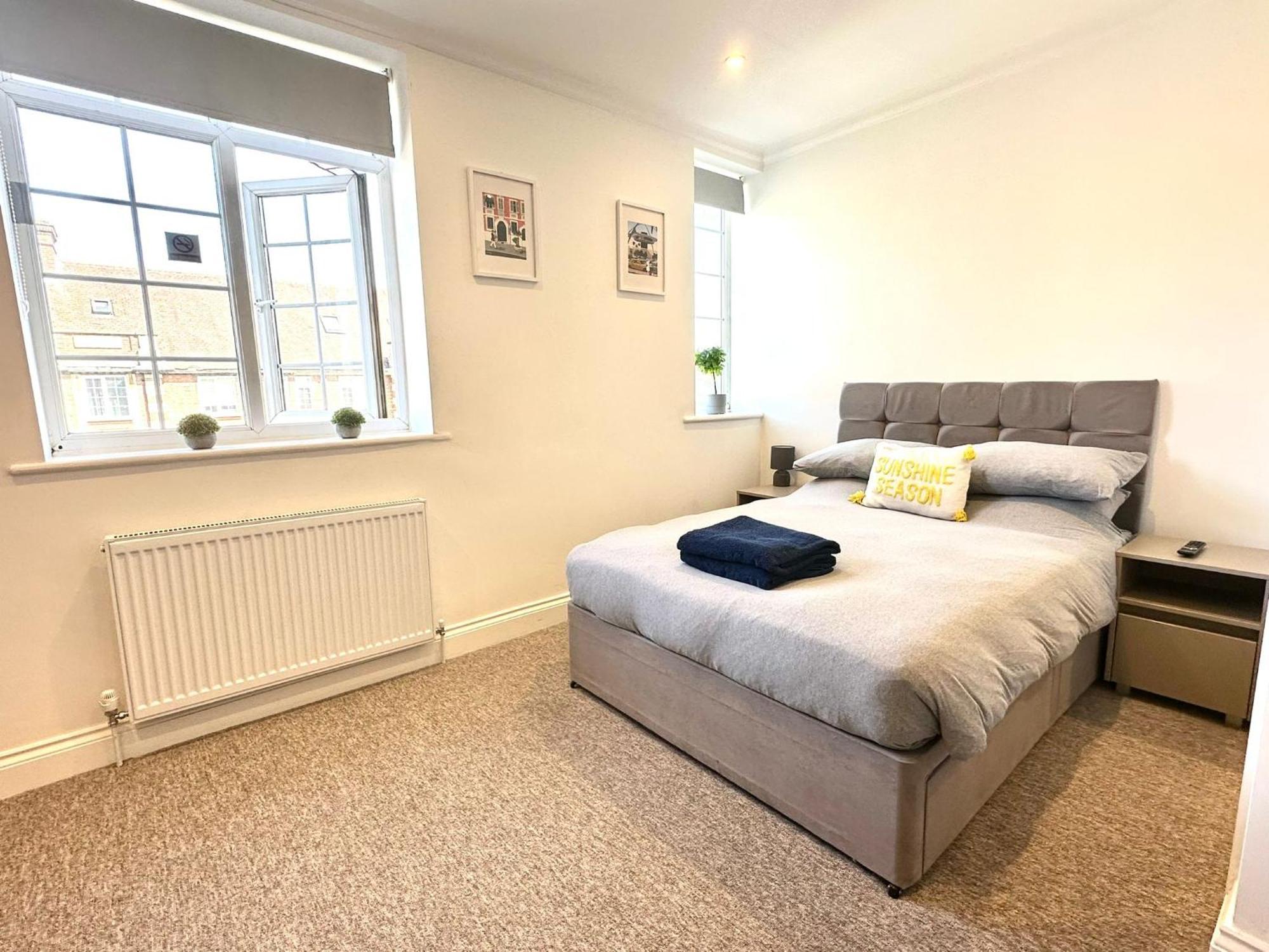 Spectacular Modern, Private Apartment,15 Mins To Central London Hendon Eksteriør billede