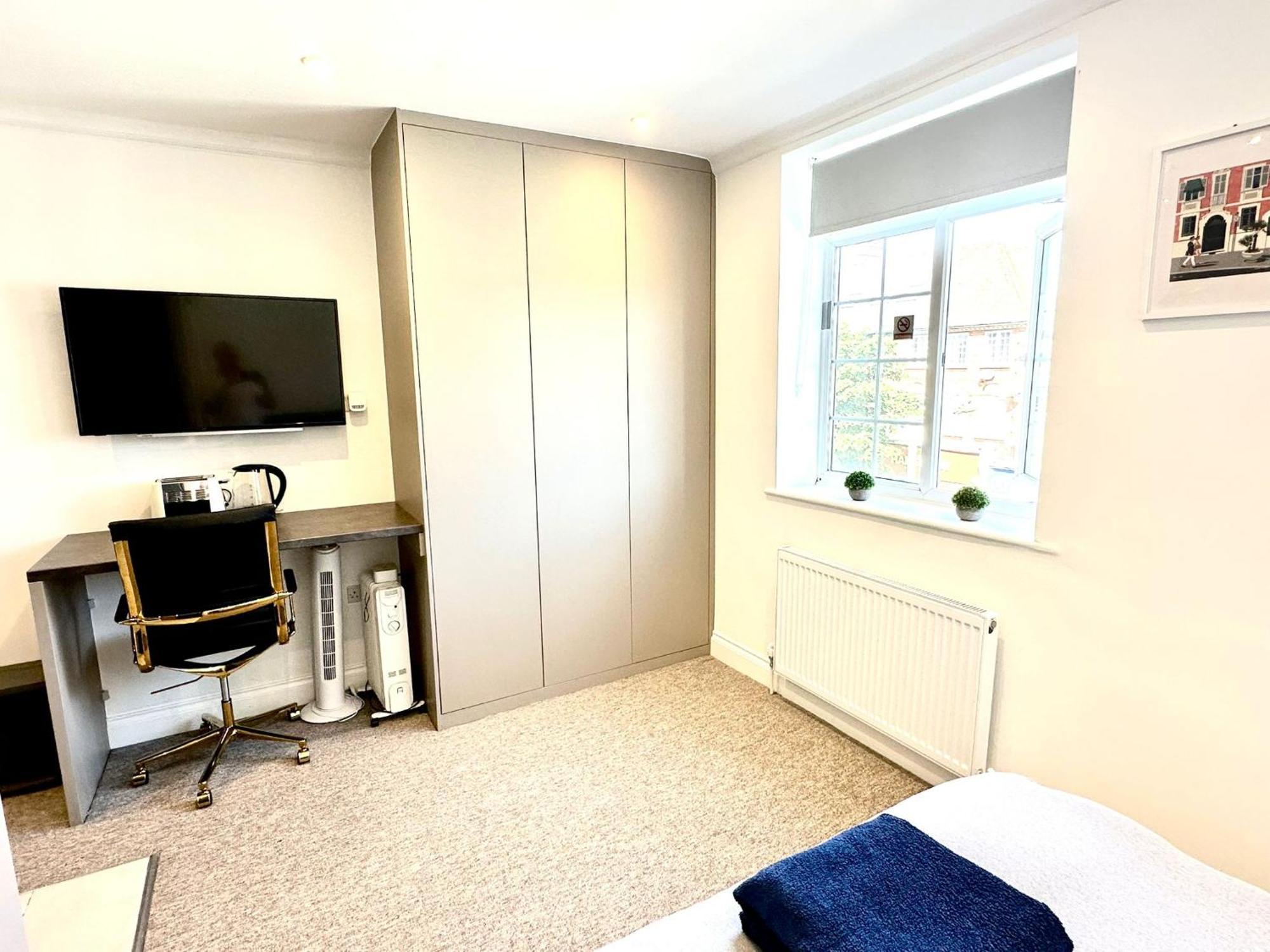 Spectacular Modern, Private Apartment,15 Mins To Central London Hendon Eksteriør billede