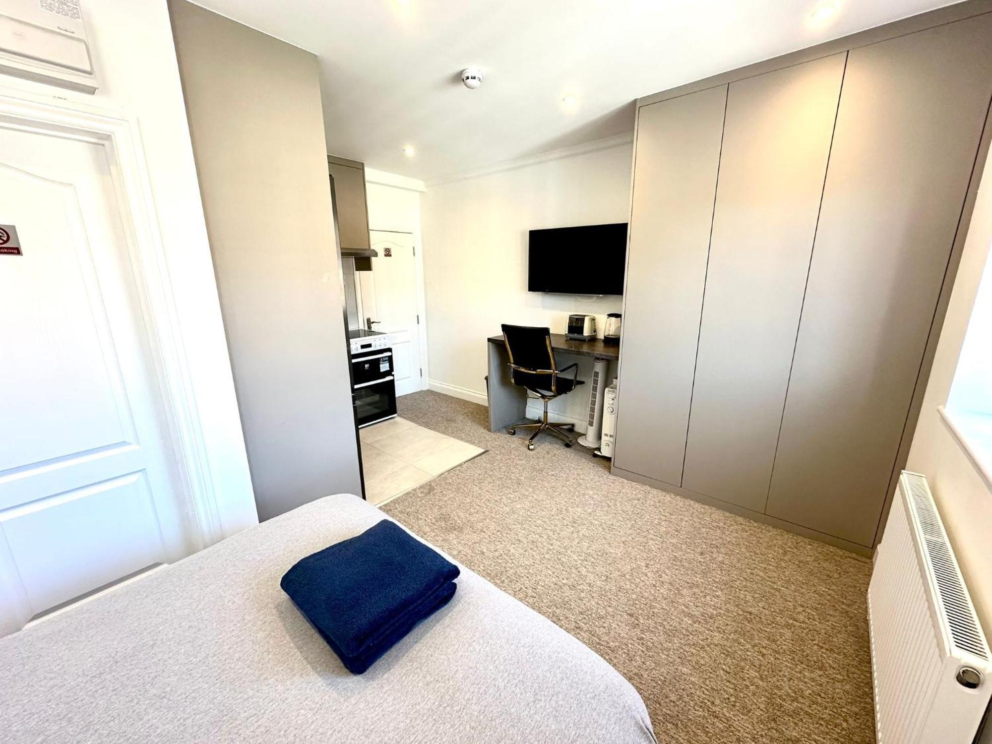 Spectacular Modern, Private Apartment,15 Mins To Central London Hendon Eksteriør billede